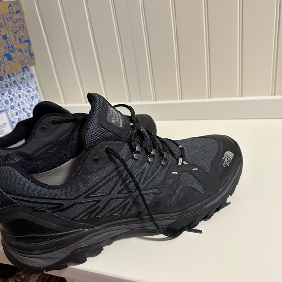 Northface Hedgehog hiking shoes - Picture 2 of 5